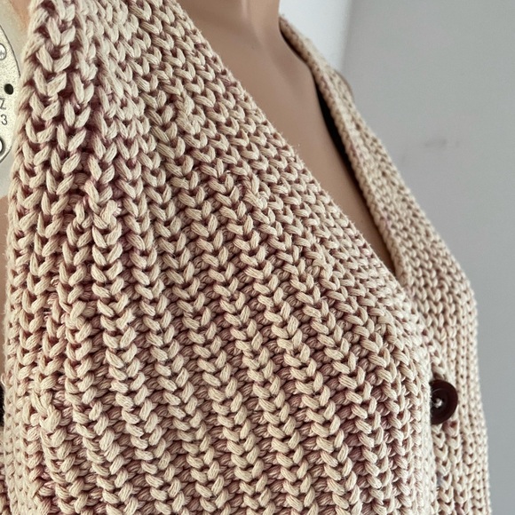 ☮️ PTP 18-19” Boho Free People vest or top knit - Picture 2 of 10